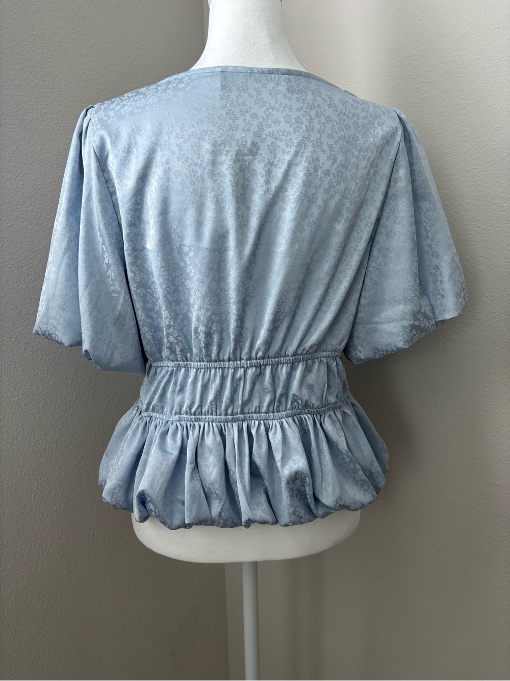 NWT: Nordstrom x ASTR the Label- Light Blue Puff Sleeve Tie-Front Peplum Top - Picture 3 of 4